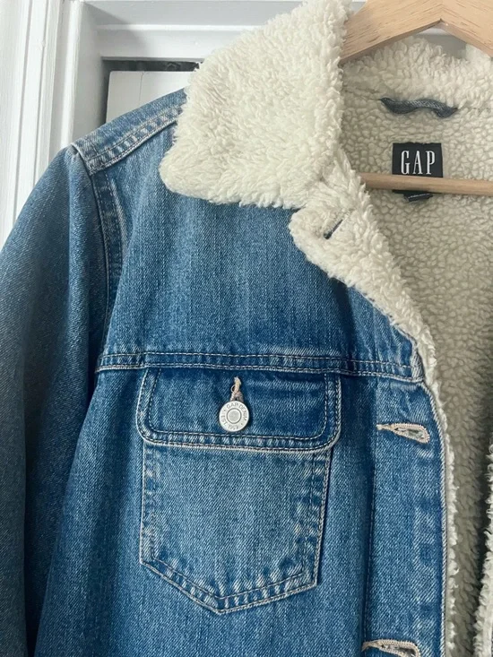 GAP Sherpa Lined Denim Jacket Trucker Jean Jacket Cozy Fleece Lined Blue Size L - Picture 2 of 7